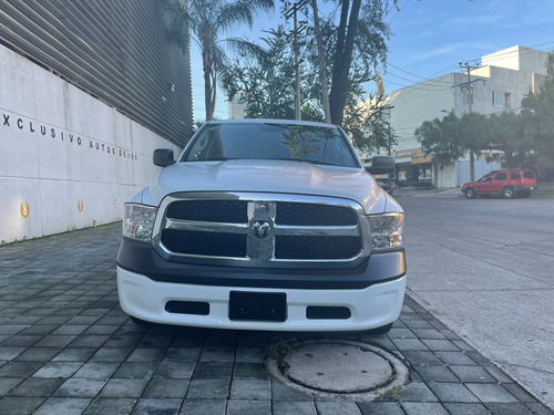 Imagen 2 de 14 de Ram 1500 2018 Crew Cab Slt Trabajo 4x2 V6 8at