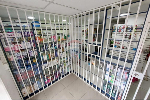 Local Comercial Farmacia En Estación Central