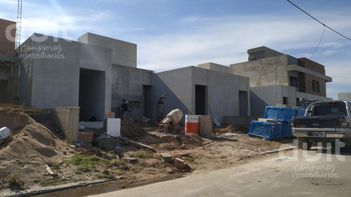 Imagen 10 de 13 de Duplex De 2 Dormitorios! Oportunidad De Inversion! Varias Opciones En Barrios.