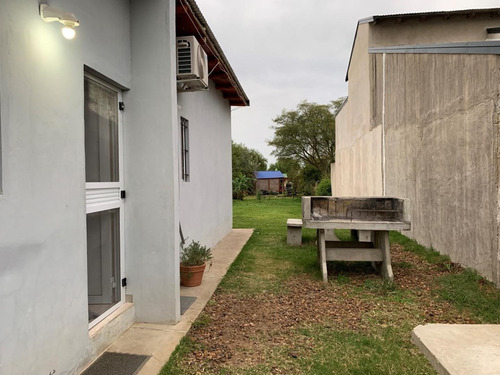 Venta 2 Casas De 2 Dormitorios En San José Entre Ríos.