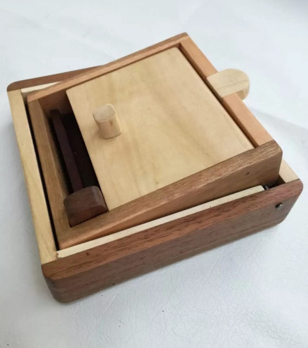 Dispensador De Cigarros Hecho Artesanalmente En Madera