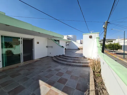 Venta De Casa En Villas De Irapuato
