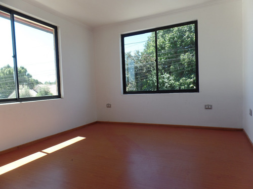 Casa Muy Amplia Para Empresas Y/o Habitacional