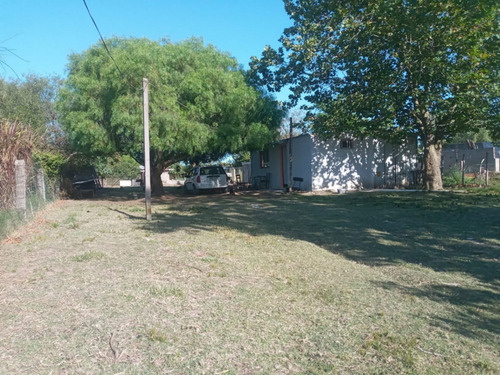 Casa En Venta De 2 Dormitorios C/ Cochera En Villa El Tato