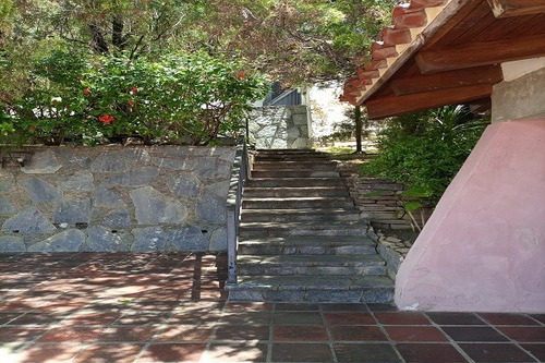 Imagen 17 de 20 de Asein987 Vende Hermosa Quinta De 2 Niveles En Prado Del Este Caracas