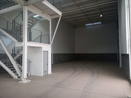 Atención Inversionistas Bodega Como Nueva En Condominio