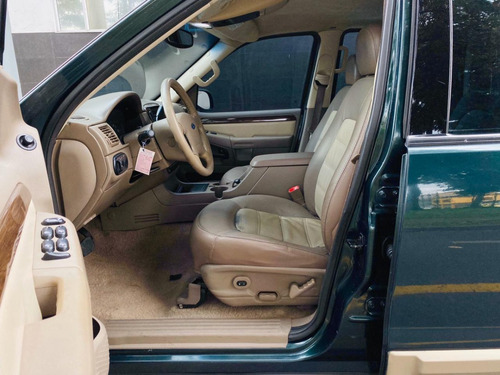 Ford Explorer Eddie Bauer Modelo 2005