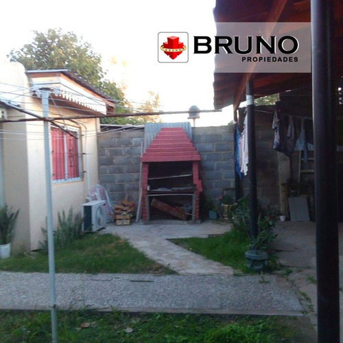 Casa Con Departamento En Venta En Merlo Sur