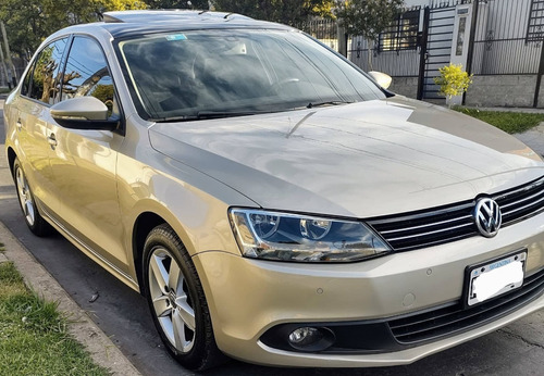 Imagen 2 de 5 de Volkswagen Vento 2.5 Luxury