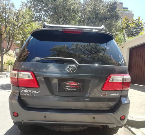 Toyota Fortuner 2010 2.7l 4x2