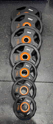 Disco Olimpico 2,5 Kg Recubierto Engomado Calibrado 50 Mm Negro Con Naranja