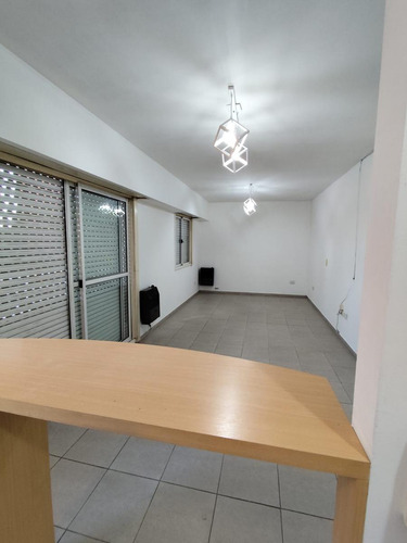 Departamento Monoambiente Excelente Estado - Sarandi
