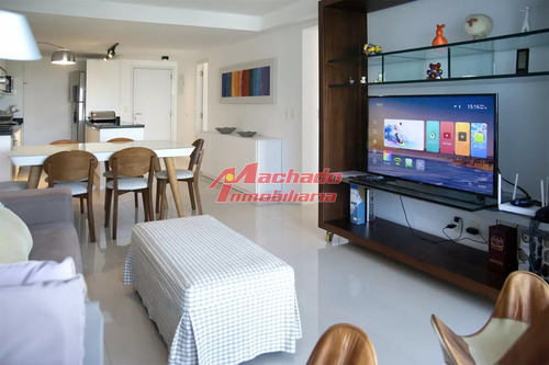Apartamento En Venta En Torre Esmeralda De 3 Dormitorios , En Punta Del Este
