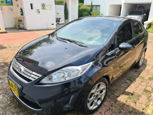 Ford Fiesta 1.6 Sportback Automática