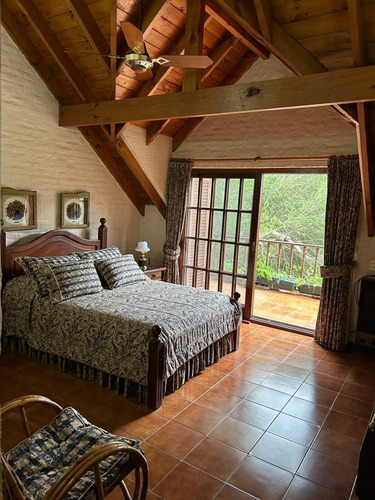 Casa Sobre Golf De Muy Buena Calidad En Excelente Ubicación 2 Lotes