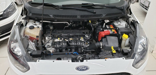 Imagem 13 de 13 de Ford Ka 1.5 Se Branco 2017 Flex