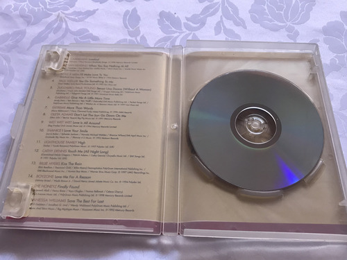 Música 90s Love Estándar (Usado)