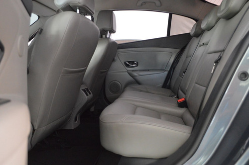 Renault Fluence Sedan Privilège 2.0 16V FLEX Aut