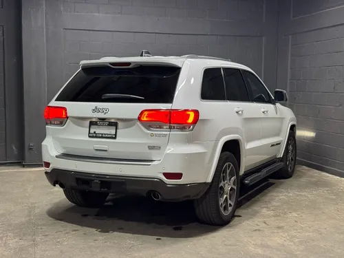 Jeep Grand Cherokee 3.7 3.6 Edición 75 Aniversario 4x2 At