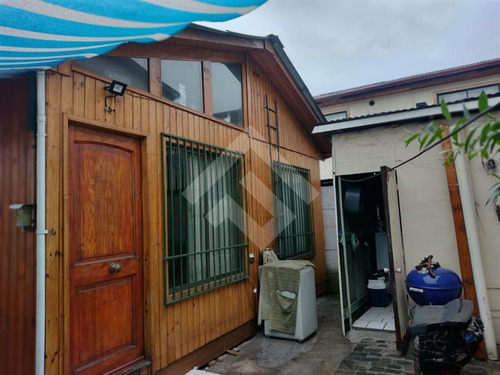 Casa En Venta De 5 Dorm. En Conchalí