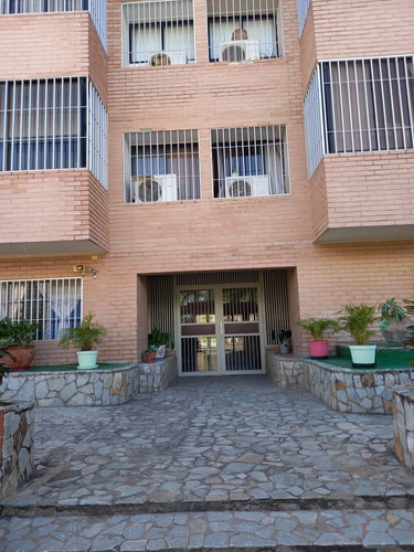 Imagen 2 de 15 de Apartamento Jorge Coll Res. Don Julian