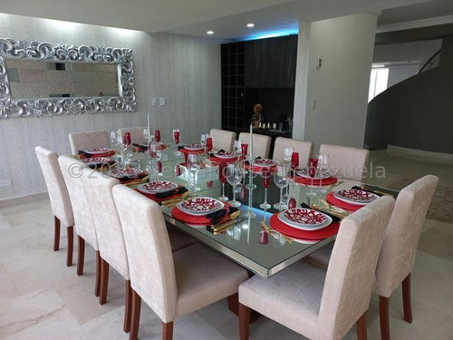 Ana Torres. Apartamento En Venta 24-283 En Lomas Del Mirador