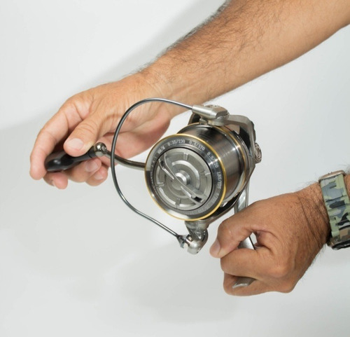 Imagen 2 de 10 de Carrete De Pesca Shimano 8000