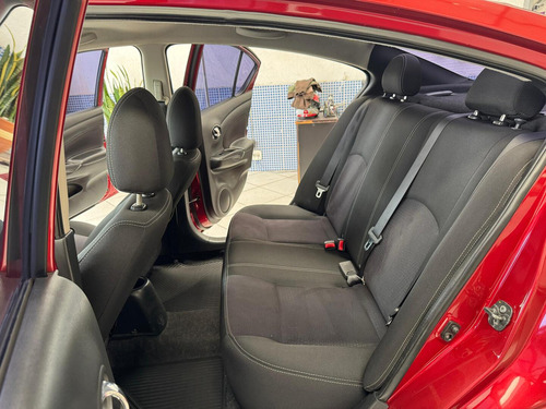 Nissan Versa Versa 1.6 16V SV (Flex)