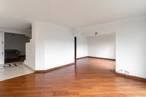 Casa En Arriendo/venta En Monaco. Cod V21554
