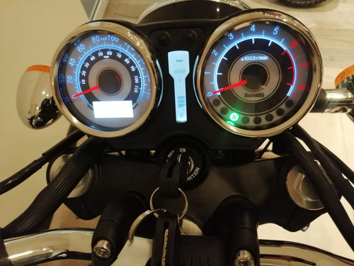Imagen 8 de 23 de Benelli Imperiale 400