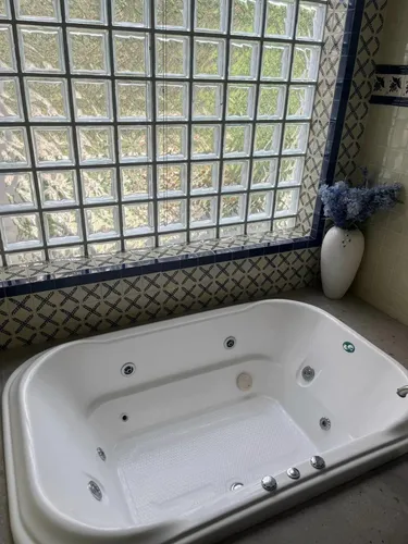 Casa Con Alberca Y 6 Recámaras En El Centro De Tequisquiapan, Querétaro