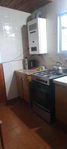 Casa En Venta - 5 Dormitorios 2 Baños - 9 De Julio