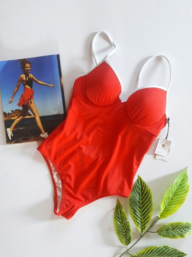 Ropa De Playa/traje De Baño Rojo Completo 36c.