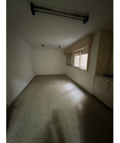 Imagen 5 de 9 de Vendo Oficina Comercial En Barrio Centro