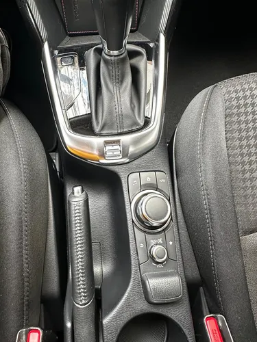 Mazda 2 TOURING AUTOMÁTICO