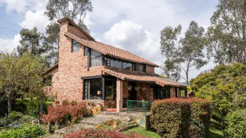 Casa En Venta En La Calera. Cod V9446