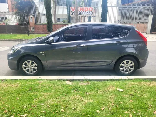 Hyundai Accent 1.6 Gl At 2012