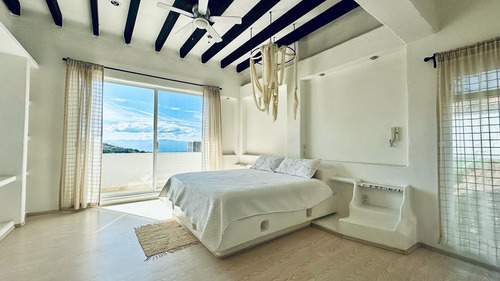 Renta Casa Santorini Con Vistas Expectaculares En 4 Habitaciones Con Baño De Un Stilo Único En Su Tipo, Alberca Climatizada Y Jardín Bonito. Todos Los Servicios En Fracc Rancho San Diego Ixtapal Sal