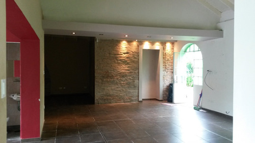 Casa En Venta En City Bell 473 Y 15