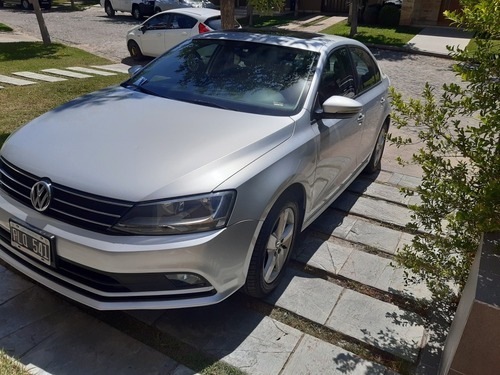 Imagen 1 de 6 de Volkswagen Vento 2.5 Luxury 170cv Tiptronic 2016