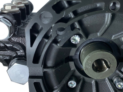 Bomba Cabezal Para Hidrolavadora Industrial 2 Hp Interpump Color Negro