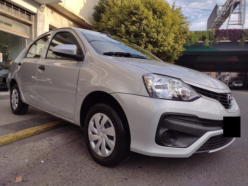 Toyota Etios 1.5 Sedan X