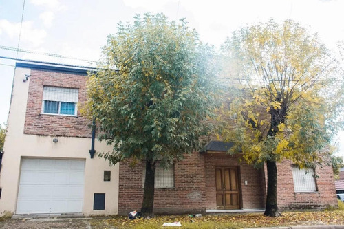 Imagen 1 de 7 de Excelente Casa En Campana