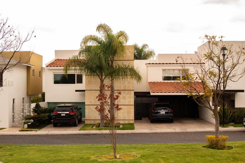 Casa En Venta En Misión Concá