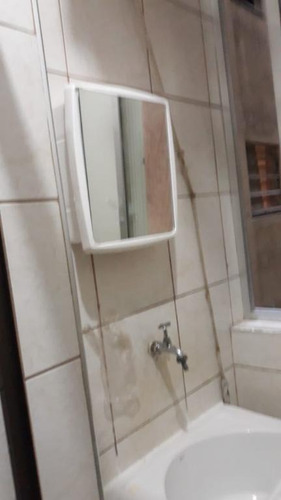 Imagem 4 de 7 de Sala Living/cozinha/01 Banheiro. - Kn0664
