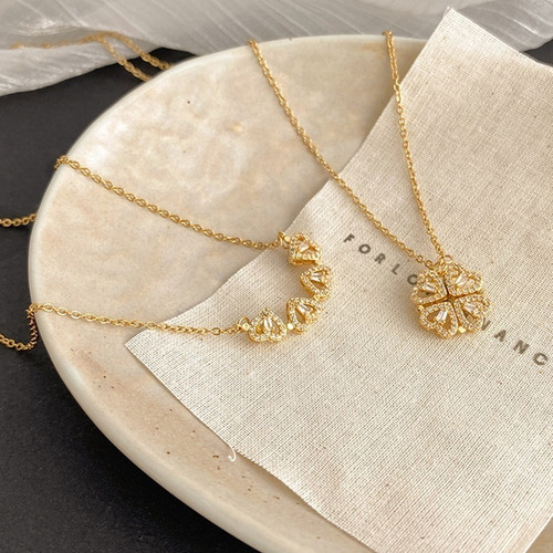 Imagen 4 de 9 de Collar Doble Vista Dorado Dije Corazones Amor Trébol Mujer