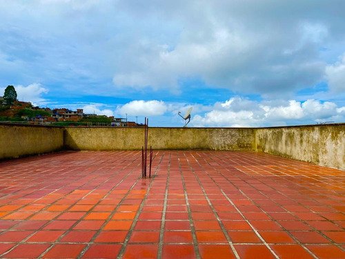Imagen 3 de 10 de Se Vende Apto 100m² 3h/2b/1p El Junquito