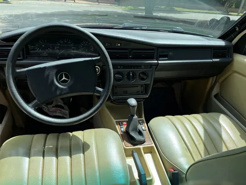 Mercedes-Benz 190 E 2.0