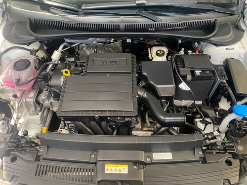 Imagen 11 de 19 de Volkswagen Virtus Comfortline Mec 2023 Unica Unidad