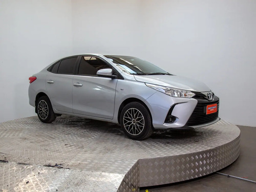 Toyota Yaris 1.5 Sedan Gli E Mt 2022